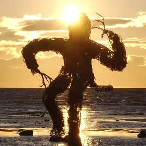 Come on primates show your teeth!